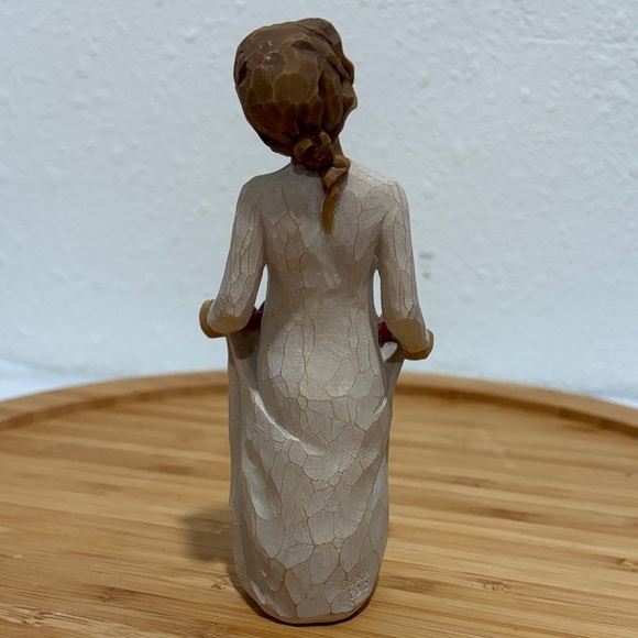 Willow Tree Sculpture simple joys 2012 with Purple and Cream Tones - Picture 4 of 6